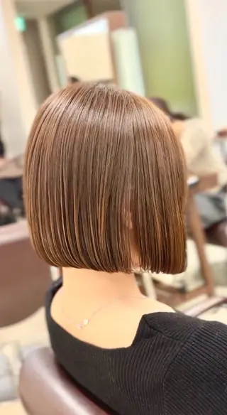 ミディアム 似合わせカット・透明 感カラー👑縮毛矯正のヘアスタイル