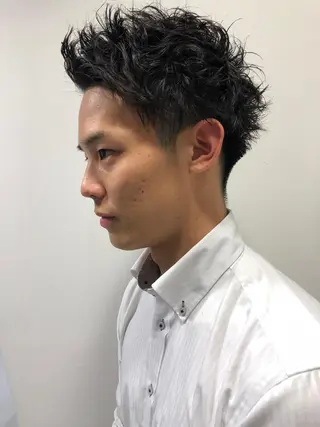 メンズ StellA所属・アートディレクター ワダヒサノリのヘアスタイル