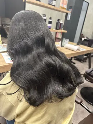 ミディアム yu-kiハイトーン /ブリーチ無しカラーのヘアスタイル