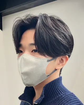 パーマ メンズ Qin shaire salon 原宿verno店所属・【センターパート】 ETO／江藤翼の眉毛・アイブロウイメージ