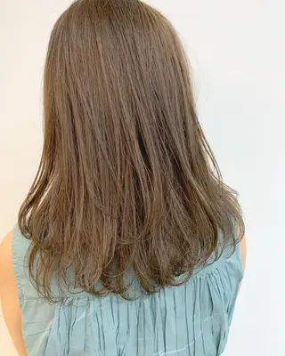 ミディアム 透明感/オリーブ/ グレージュ/YUKAのヘアスタイル