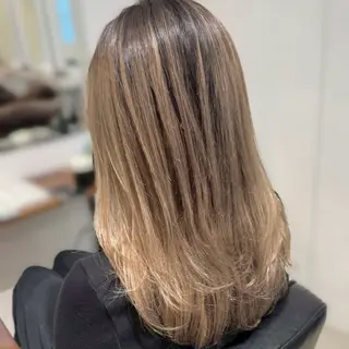 セミロング 坂本 璃里杏のヘアスタイル