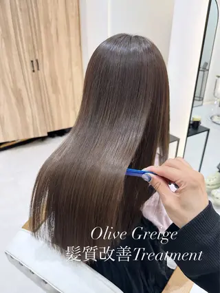 ロング カラー 赤み消し/オリーブ カーキ/福田れんのヘアスタイル