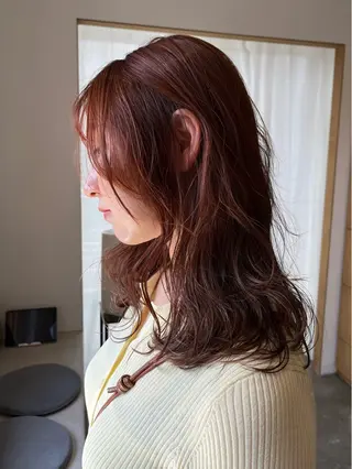 ミディアム YUI／レイヤー カット/透明感カラーのヘアスタイル