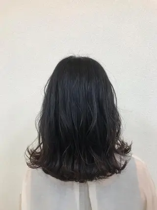 ミディアム 松本平太郎美容室大宮店所属・もりたみかこ 美容師お休み中のヘアスタイル