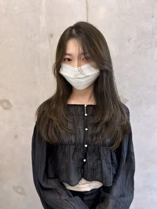 セミロング Rita/髪質改善 /透明感カラーのヘアスタイル