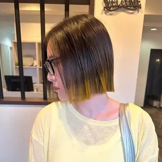 ショート カラー 浅津 菜月のヘアスタイル