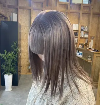 セミロング 赤味ゼロ✨️透ける ハイトーン😇ハルキのヘアスタイル