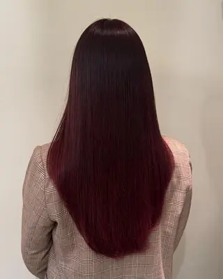 カラー ピエドプール NINAのヘアスタイル