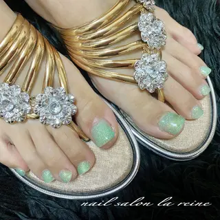 ネイル nail salon  la reine所属・nail salon la reineのネイルデザイン