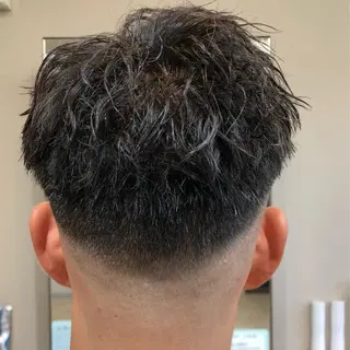 ショート パーマ メンズ 西山 良波のヘアスタイル