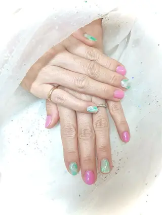 ネイル 周藤 紅愛のネイルデザイン