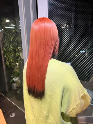 ロング カラー 山口 真世のヘアスタイル