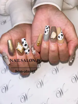 セミロング ネイルサロン ダブルのネイルデザイン