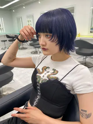 ショート カラー ヘアアレンジ 艶カラー/ハイトーン /レイヤーカットのヘアスタイル