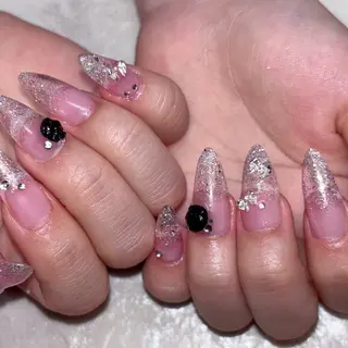 ネイル mimi 高石桃朱のネイルデザイン