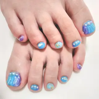 ネイル エステとネイル ローズコンフォートのネイルデザイン