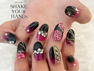 ネイル ネイルスタジオ シェイクユアハンズのネイルデザイン