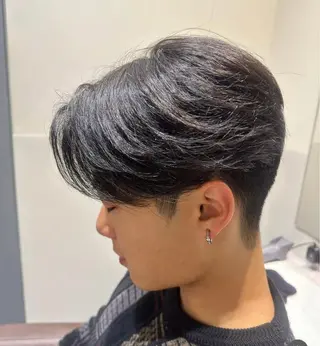 パーマ メンズ SALOWIN新宿三丁目所属・新宿/新宿三丁目 メンズハイライト梶原のヘアスタイル