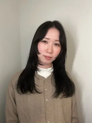 セミロング Airi 韓国y2k レイヤーカットのヘアスタイル