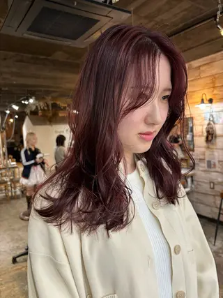 ミディアム カラー ツキノキ ミナのヘアスタイル