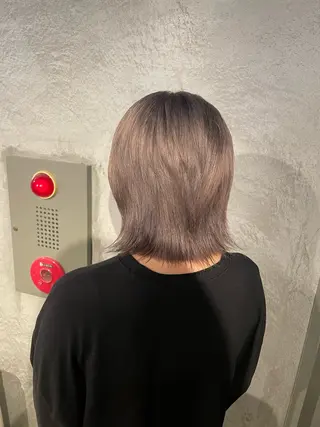 ショート カラー マツナガ トモコのヘアスタイル