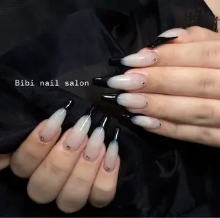 セミロング Bibi beauty spa Osaka所属・Chann Channのネイルデザイン