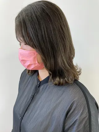 ミディアム カラー 顔まわりカット✄ ベージュカラー🧸のヘアスタイル