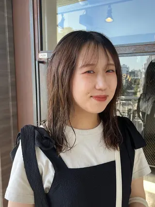 セミロング パーマ the OSCAR所属・韓国ヘアスタイリスト Harukaのヘアスタイル