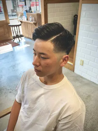 ショート Beat+所属・beat 磯谷のヘアスタイル