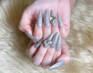 ネイル 渋谷T&B みお ロング無制限⭐️のネイルデザイン