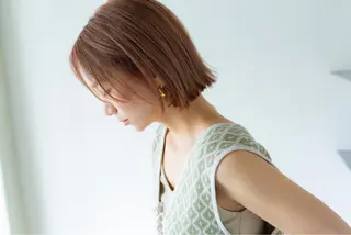 ショート カラー 太田ありさ クリーミーヘアカラーのヘアスタイル