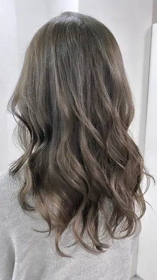 ロング カラー 👑圧倒的カラー👑 佐々木祐希のヘアスタイル