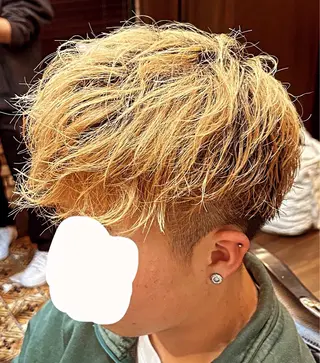 ミディアム 西村 雄斗のヘアスタイル