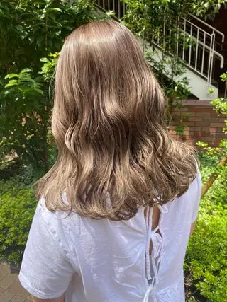 セミロング カラー ヘアアレンジ HAIRSALONLOOP所属・川上 麻梨阿のヘアスタイル