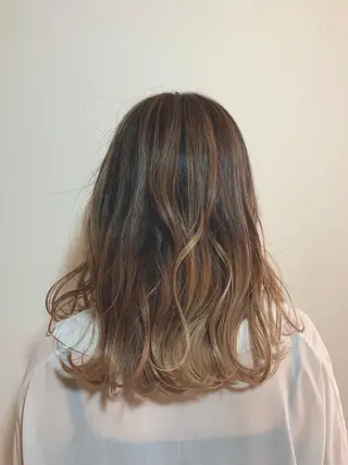 ロング OPERA 赤塚のヘアスタイル