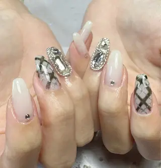 ネイル 新山 聖のネイルデザイン