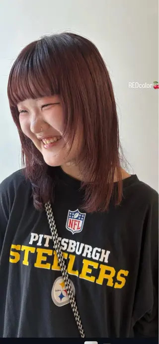 カラー 関 明日花のヘアスタイル