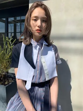 セミロング カラー ヘアアレンジ Nikiita リコのヘアスタイル