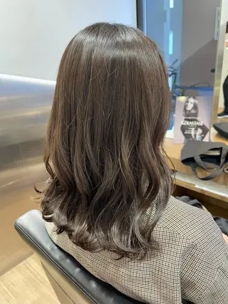 ミディアム 丸山 亜加理のヘアスタイル