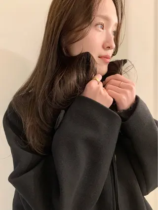 ロング カラー 落合希 Olivebeigeのヘアスタイル