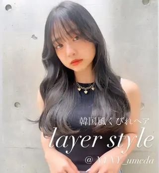 ロング カラー 韓国レイヤーカット/ ダブルカラーのヘアスタイル