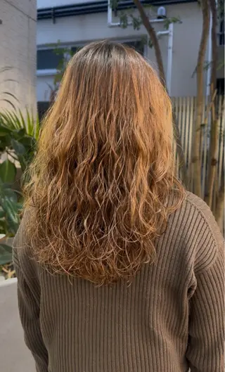 ロング パーマ Belle表参道 Terrace所属・山下 莉歩のヘアスタイル