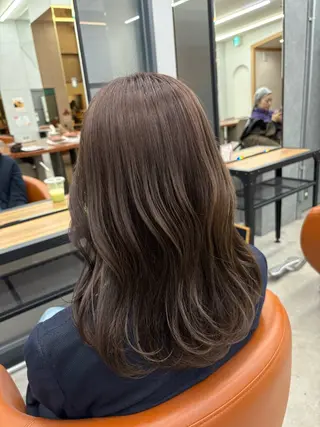 ミディアム カラー k-two kyoto emu所属・前畑 光希のヘアスタイル