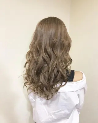 ロング ヤマグチ ヒカルのヘアスタイル