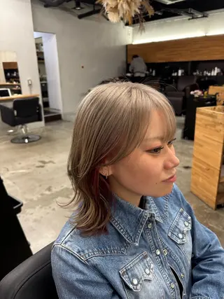 ミディアム カラー mono / Manatoのヘアスタイル