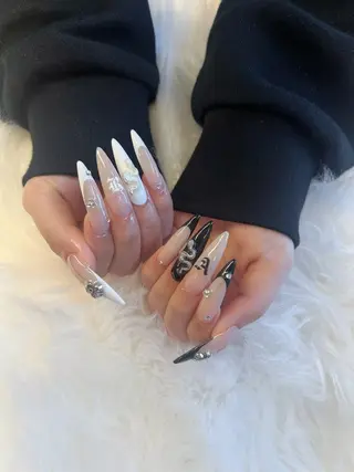 ネイル RÊVIA所属・RÊVIA (レヴィア)のネイルデザイン