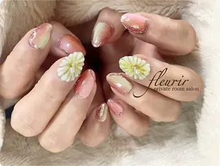 ネイル フルリール 【プライベートサロンのネイルデザイン