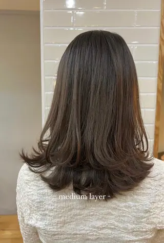 ミディアム natsu/梅田 /透明感/艶髪のヘアスタイル
