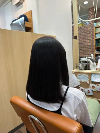 ミディアム 猪瀬 紗耶佳のヘアスタイル